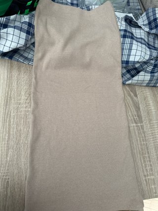 Falda beige de punto