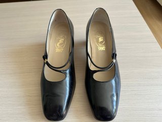 Zapatos de salón de piel negros