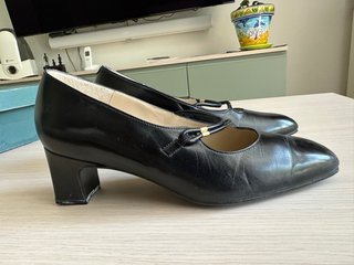 Zapatos de salón de piel negros