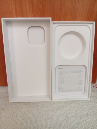 Caja IPHONE 14 Pro Max