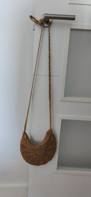 Bolso bandolera de fibra natural trenzada