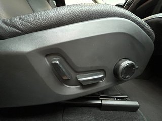 Volvo XC60 2.0 B4 G Plus Dark Auto