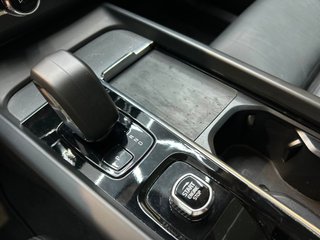 Volvo XC60 2.0 B4 G Plus Dark Auto