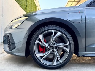 Audi A3 Sportback Black 45 TFSI e Comp S tronic