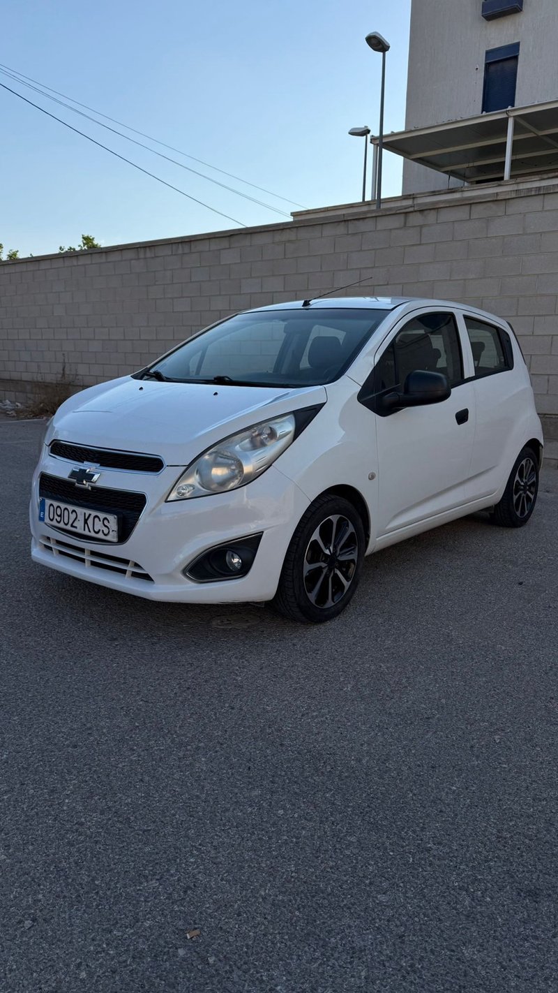 Chevrolet Spark 2012 - foto 1
