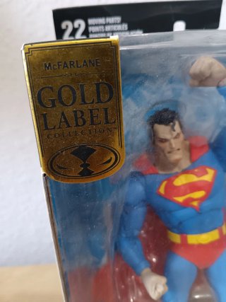 Figura Superman (Hush) Gold Label Edition