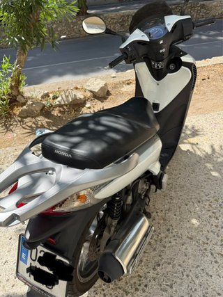 Honda SH 125i Blanca - Como Nueva