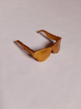 occhiali dorati Barbie