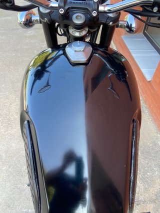 Benelli Imperiale 400 Negra