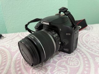 Canon EOS 1000D Cámara Digital Negra