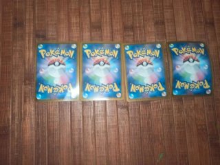 Parte de atrás de carta de Pokémon japonesa