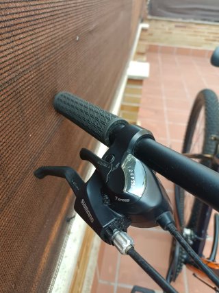 Bici MTB marca Scott azul/naranja