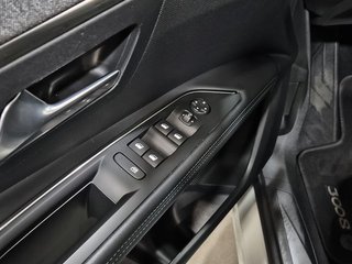 Peugeot 3008 Hybrid 225 e-EAT8 Allure Pack