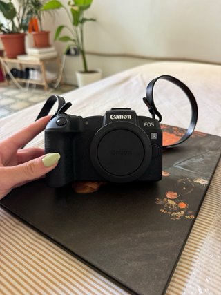 Canon EOS RP Full Frame + 2 objetivos
