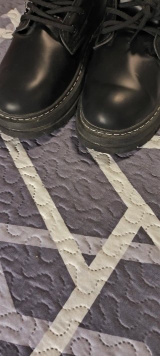 Botas negras nuevas
