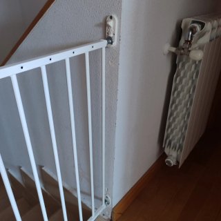 Barrera de seguridad blanca MultiDan de BabyDan