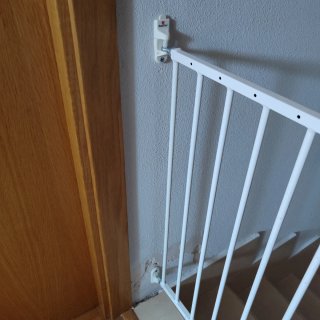 Barrera de seguridad blanca MultiDan de BabyDan