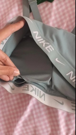 Top deportivo Nike