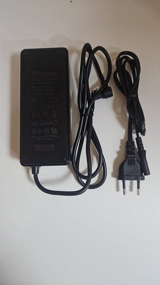 Cargador Patinete Xiaomi 54.6V 2A