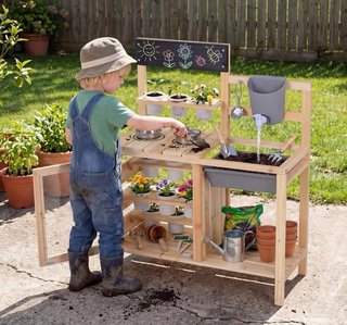 Jardinera de madera para jugar