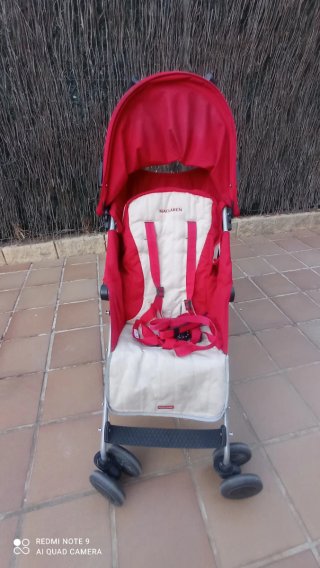 Silla de paseo Maclaren roja