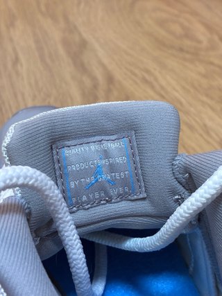Nike Air Jordan 11 Retro Low Cement Grey