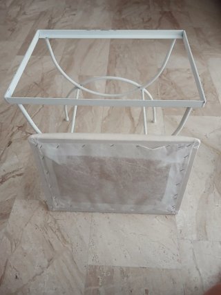 Banqueta vintage tapizada blanca