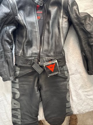 Traje de moto Dainese cuero 2 piezas