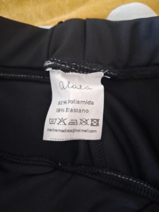 Malla patinaje niño plata y negro.