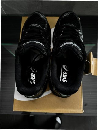 ASICS Gel-Kayano 14 Negro Talla 41.5