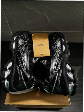 ASICS Gel-Kayano 14 Negro Talla 41.5