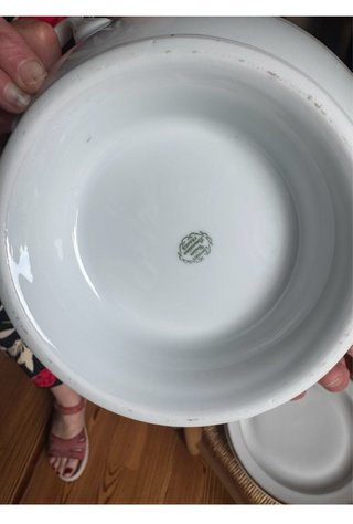 Sopera Limoges con plato y fileteado oro