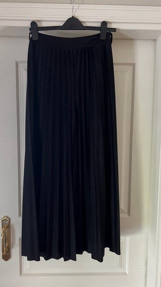 Falda pantalón plisada negra talla única
