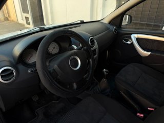 Dacia Sandero 1.5dCi (Bola de remolque)