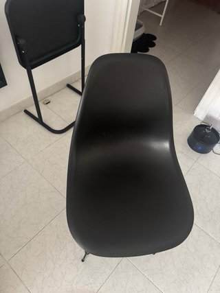 Silla negra comedor diseño moderno (hay 4)