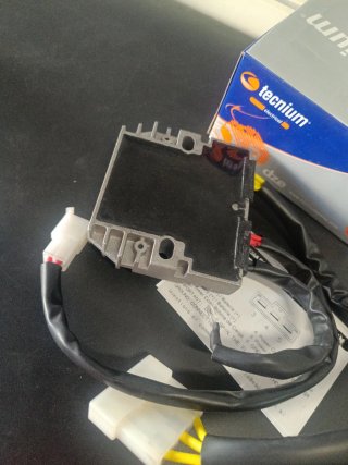 Regulador de voltaje Tecnim para KTM DUKE  125cc