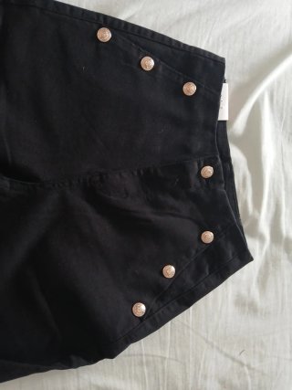 Pantalón negro patas anchas
