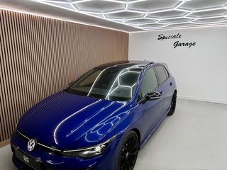 Volkswagen Golf R Akrapovic