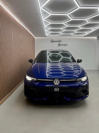 Volkswagen Golf R Akrapovic