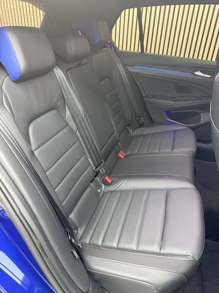 Volkswagen Golf R Akrapovic