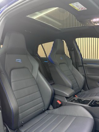 Volkswagen Golf R Akrapovic