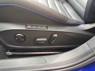 Volkswagen Golf R Akrapovic