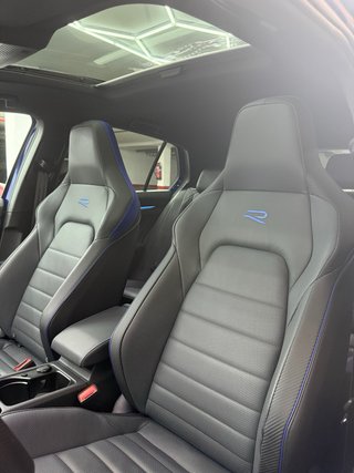 Volkswagen Golf R Akrapovic