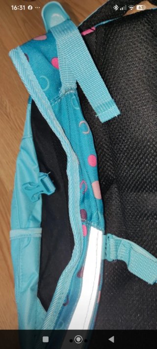 Mochila escolar azul con estuche