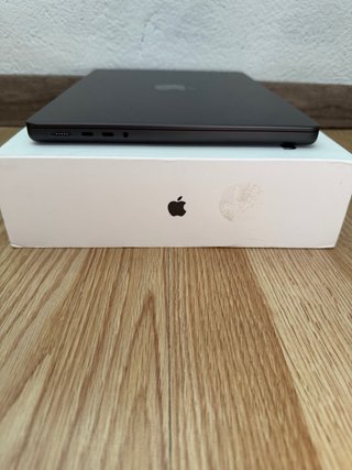 MacBook Pro 14” M4 16/512GB