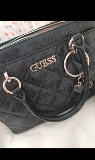 Bolso Guess negro logos