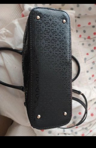 Bolso Guess negro logos