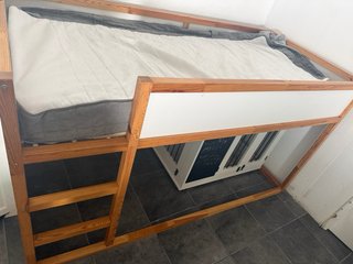 Cama alta Kura IKEA 90x200 cm