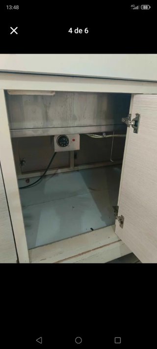 Mueble buffet con vitrina