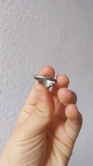Anillo vintage floral con pedrería